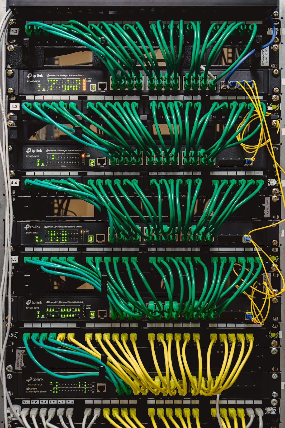 Network rack cabling