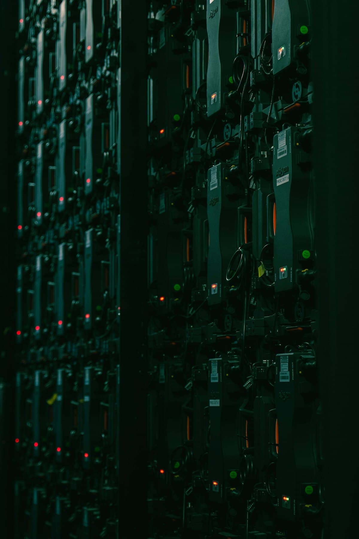 Data center server array